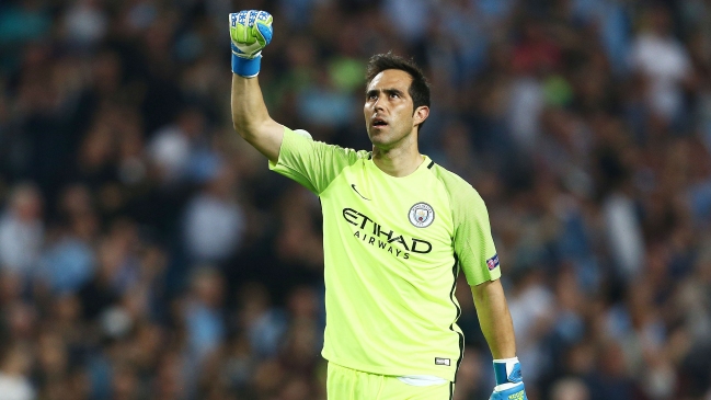 Claudio Bravo fue confirmado por Josep Guardiola para la gira asiática de Manchester City