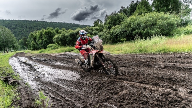 José Ignacio Cornejo prepara las etapas decisivas del Silk Way Rally