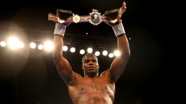 Daniel Dubois se impuso por nocaut sobre Nathan Gorman por el título británico de pesos pesados
