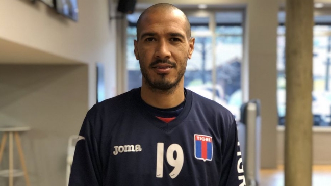 Curicó Unido anunció acuerdo con delantero uruguayo Diego Vera