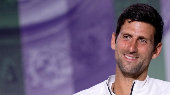 Novak Djokovic aceptó el desafío de cantar “La Vaca Lola” tras ganar Wimbledon