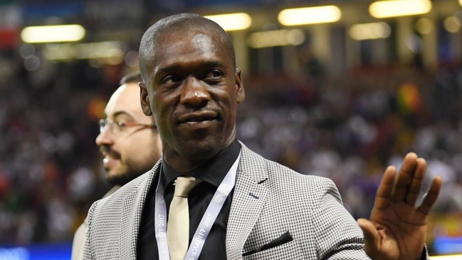 Clarence Seedorf fue destituido como director técnico de Camerún