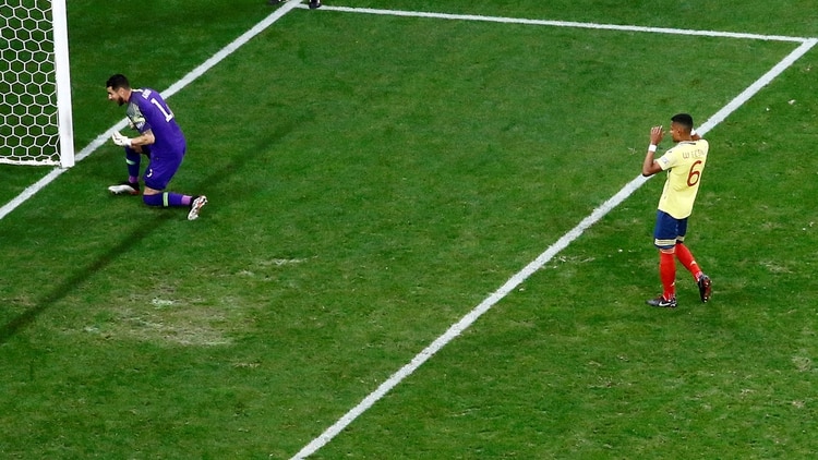 Esposa de William Tesillo detalló amenazas tras el duelo con Chile: Hubo fotos de nuestros hijos