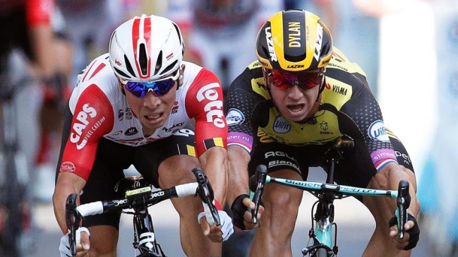 Caleb Ewan le arrebata la victoria de la 11ª etapa en el último milímetro a Groenewegen