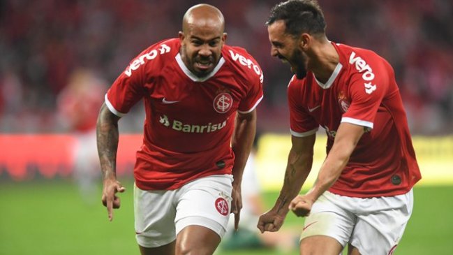 Inter derrotó a Palmeiras en un duelo lleno de polémicas y avanzó a las semifinales de la Copa de Brasil