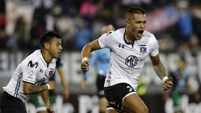 Javier Parraguez irrumpió con un impecable frentazo para poner en ventaja a Colo Colo