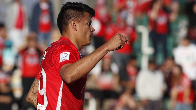 Unión de Santa Fe anunció a delantero de La Calera Walter Bou