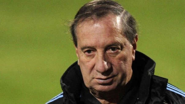 Evoluciona favorablemente la salud de Carlos Salvador Bilardo