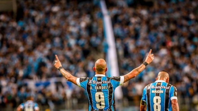 Gremio dio el primer golpe a Libertad y puso un pie en los cuartos de final de Copa Libertadores