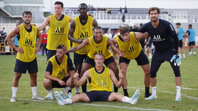 Kylian Mbappé hizo un golazo de taco en la práctica de PSG