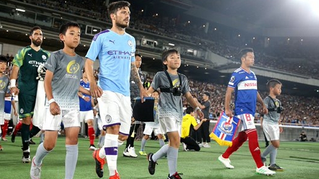 Manchester City derrotó a Yokohama Marinos con destacada actuación de Claudio Bravo