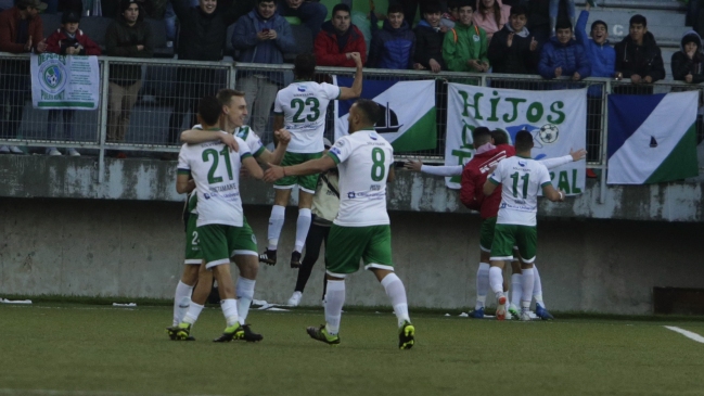 Puerto Montt aprovechó traspié de Cobreloa y le dio caza en el liderato de la Primera B