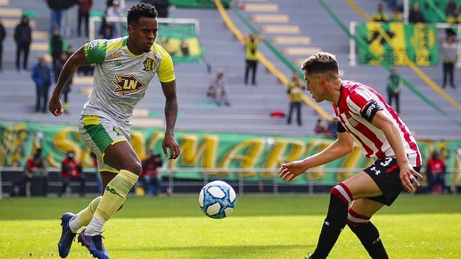 Estudiantes de La Plata superó a Aldosivi con polémica en el debut de Juan Fuentes