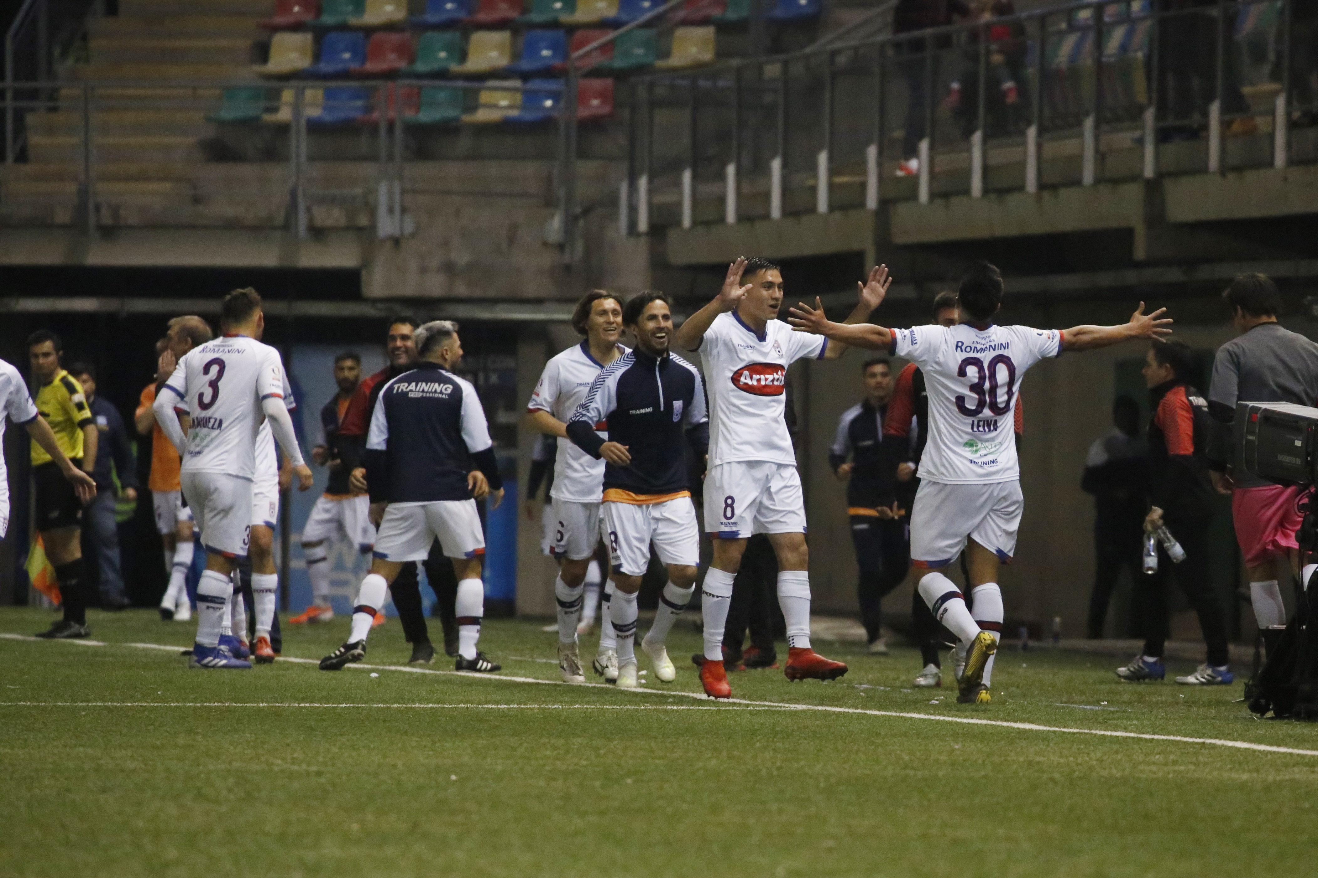 Santiago Wanderers desperdició la chance de ser líder tras caer ante Deportes Melipilla