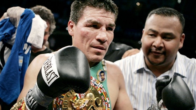 Ex boxeador argentino que fue campeón mundial recibió condena de 18 años por abusar de su hija