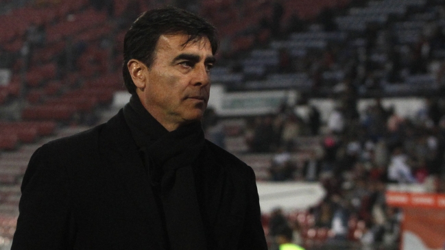 Quinteros: Lo de Silva es un poco difícil, ojalá se pueda incorporar ahora