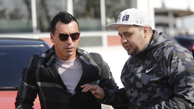 Esteban Paredes agradeció los saludos por su cumpleaños número 39