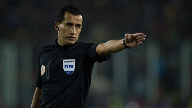 Enrique Osses explicó la etapa del VAR “off line” en la capacitación de los árbitros chilenos