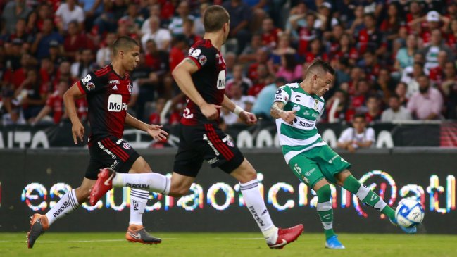 Diego Valdés participó en el triunfo de Santos Laguna sobre Atlas de Lorenzo Reyes