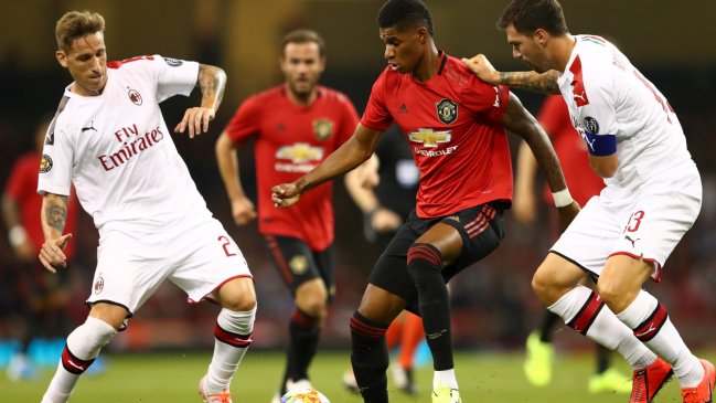 Manchester United recurrió a los penales para superar a AC Milan en la Champions Cup