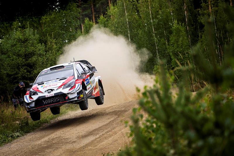 Ott Tanak afrontará como líder la jornada final en el Rally de Finlandia