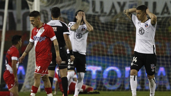 Colo Colo sufrió histórica caída ante Curicó Unido y sigue alejándose de la UC en el Campeonato