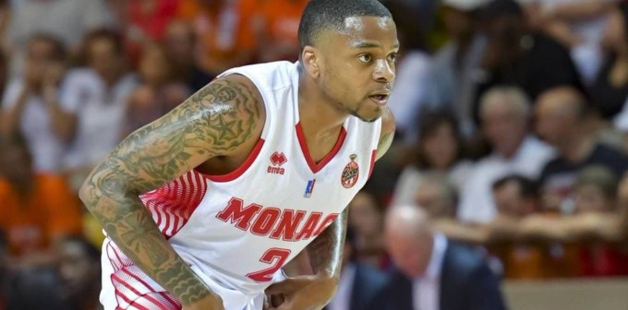 Jugador de baloncesto fue castigado por dar positivo de embarazo