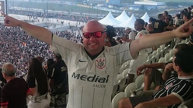 Hincha de Corinthians fue detenido temporalmente por protestar contra Bolsonaro