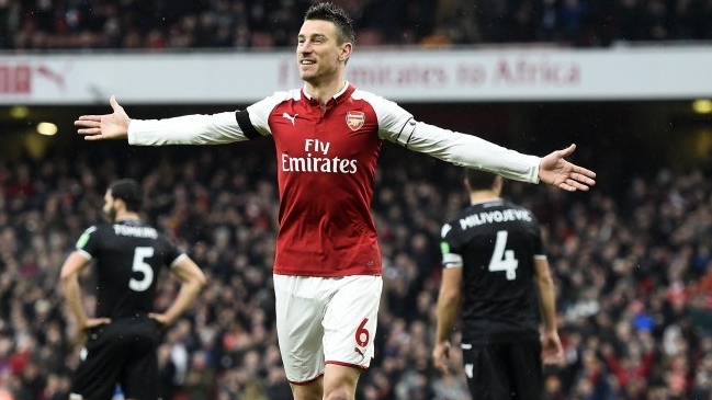 Zaguero francés Laurent Koscielny dejó Arsenal y fichó en Girondins de Burdeos