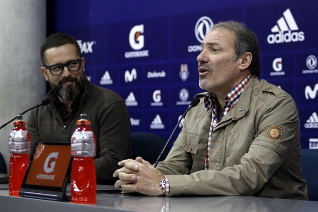 No solo Ariel Holan: Goldberg y Vargas tienen carpeta con otros cuatro técnicos