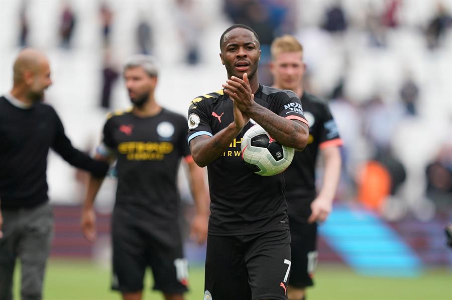 Manchester City arrasó con West Ham en el regreso de la Premier League