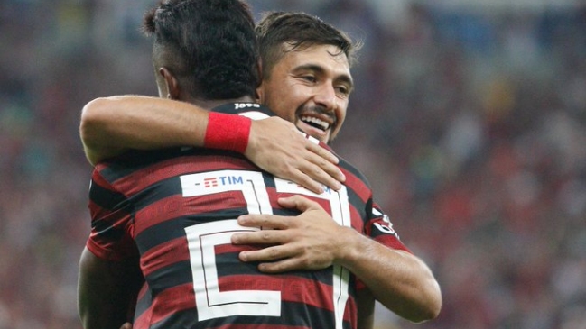 Flamengo derribó a Gremio y se metió en la parte alta del Brasileirao
