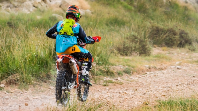 Tomás de Gavardo marcha tercero en el Mundial de Bajas pese a fuerte caída