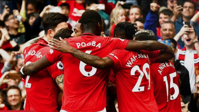 Manchester United arrasó con Chelsea en el arranque de la Premier sin necesitar a Alexis