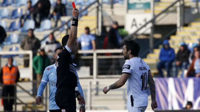 Salas y la expulsión de Valdivia: No tengo muchos antecedentes, imagino que fue por algo que dijo