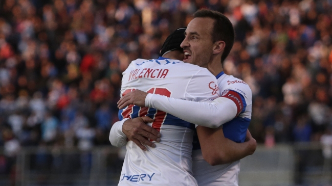 Resumen: Universidad Católica amplió su ventaja sobre Colo Colo y la U abandonó la zona de descenso