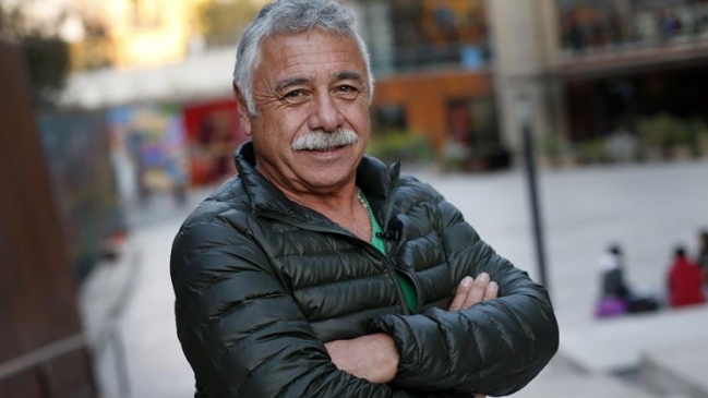 Carlos Caszely: El problema de Colo Colo es que el técnico intenta ser más figura que los jugadores