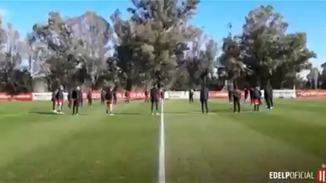 Plantel de Estudiantes realizó un emotivo minuto de silencio en memoria del “Tata” Brown