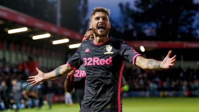 Leeds de Marcelo Bielsa arrasó con Salford en la primera ronda de la Copa de la liga inglesa