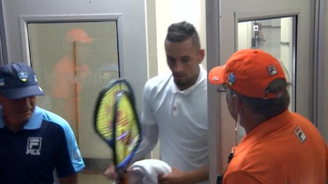 La rabieta de Nick Kyrgios en Cincinnati: Rompió sus raquetas e insultó al umpire