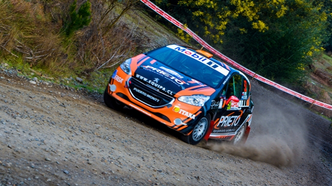 Carlos Prieto se ilusiona con el título de la R2 Lite en el Rally Mobil