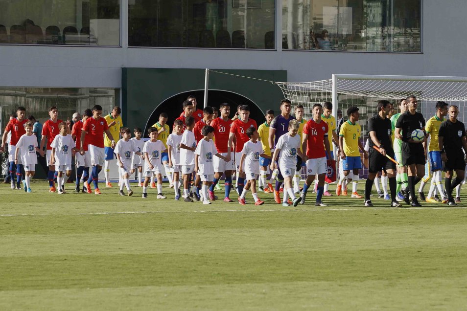 La caída de la selección chilena sub 17 ante Brasil en un amistoso preparatorio para el Mundial