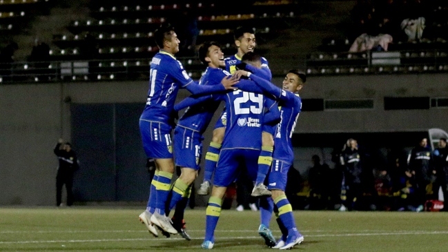 Barnechea retornó al triunfo ante Copiapó y trepó a los primeros puestos en la Primera B