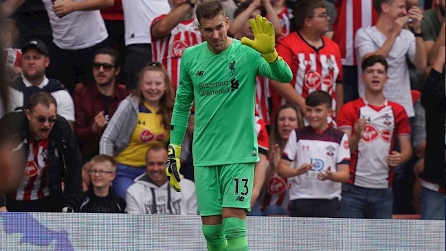 El grosero error del meta Adrián en la victoria de Liverpool sobre Southampton