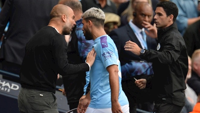 El encontrón de Josep Guardiola con Sergio Agüero en empate del City ante Tottenham