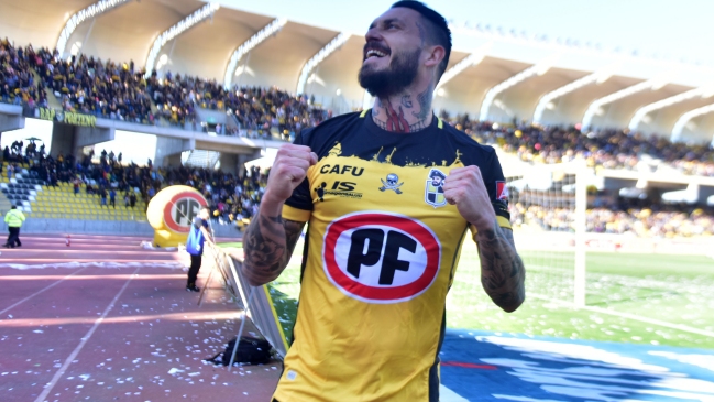 Coquimbo Unido remontó ante Curicó gracias a Mauricio Pinilla y estiró su buen presente