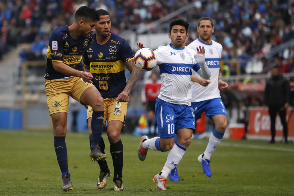 Universidad Católica retomó el camino de las victorias a costa de Everton