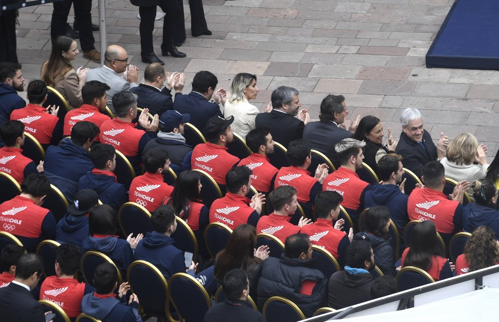 El Team Chile celebró histórica actuación en los Panamericanos en La Moneda