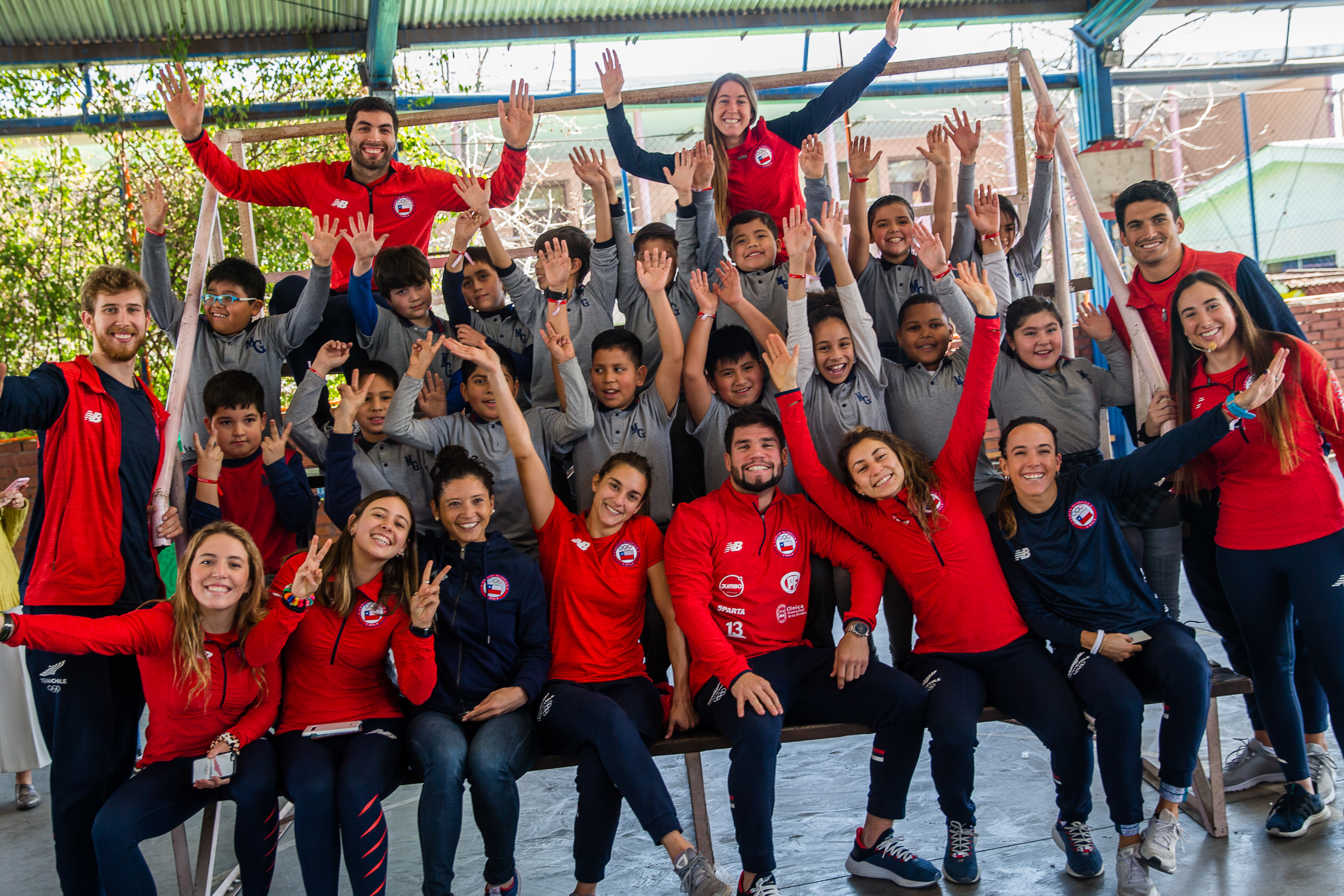 Deportistas del Team Chile lanzan campaña de hábitos alimenticios “Héroes del cambio”