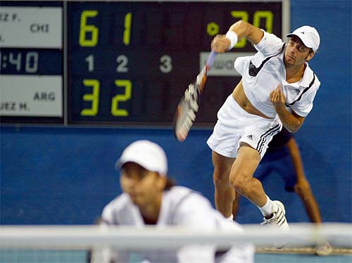 Postales para el recuerdo: La medalla de oro que ganaron Massú y González en Atenas 2004